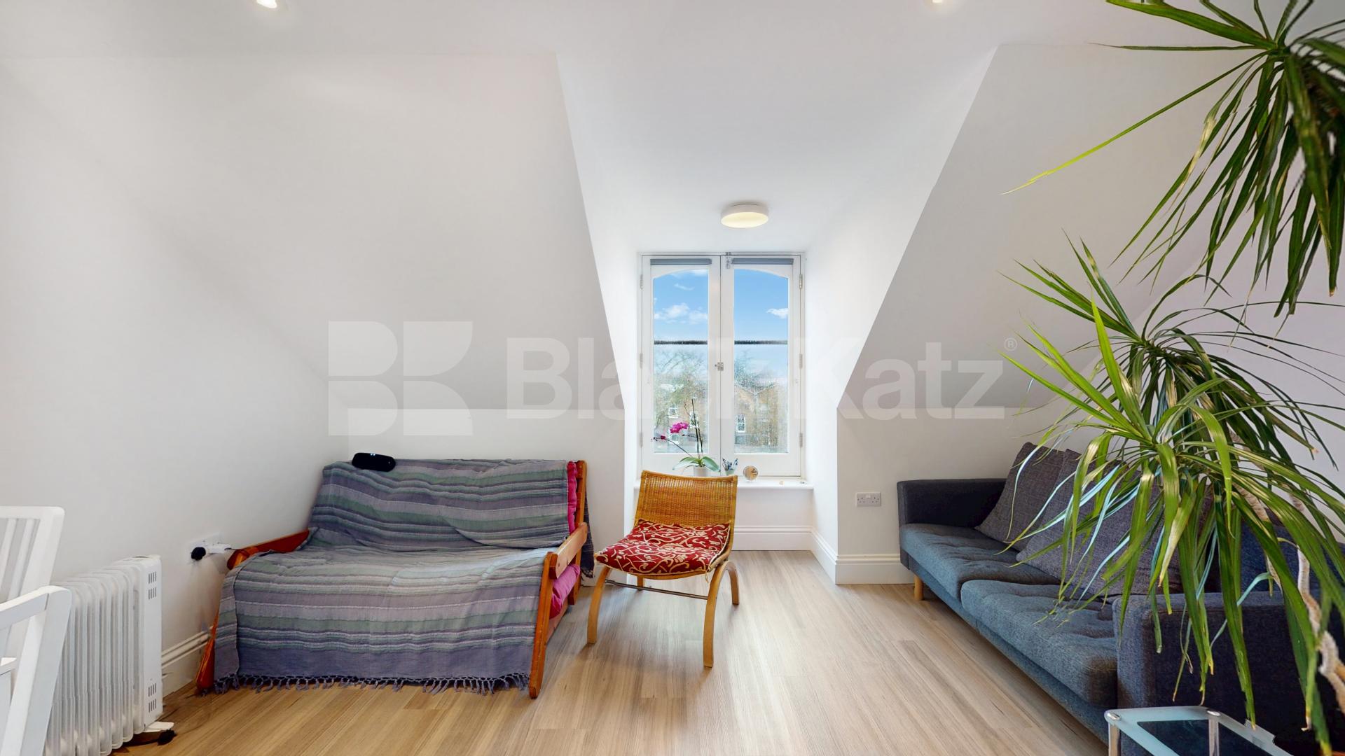 Top Floor One Bedroom Flat with Open Plan Living on Stroud Green Road Stroud Green Road, Finsbury Park